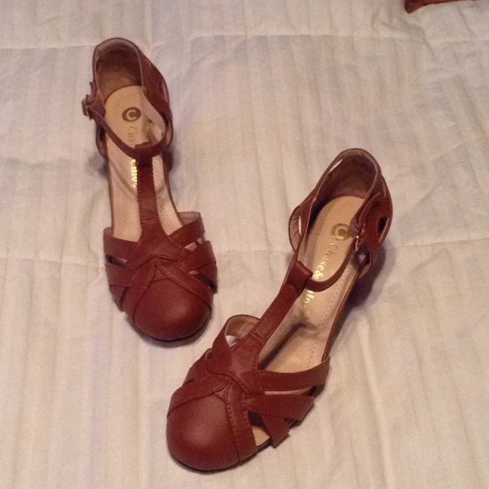 Chase & Chloe shoes
